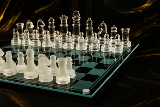 UV TOYS 10-Inch Handmade Glass Chess Set